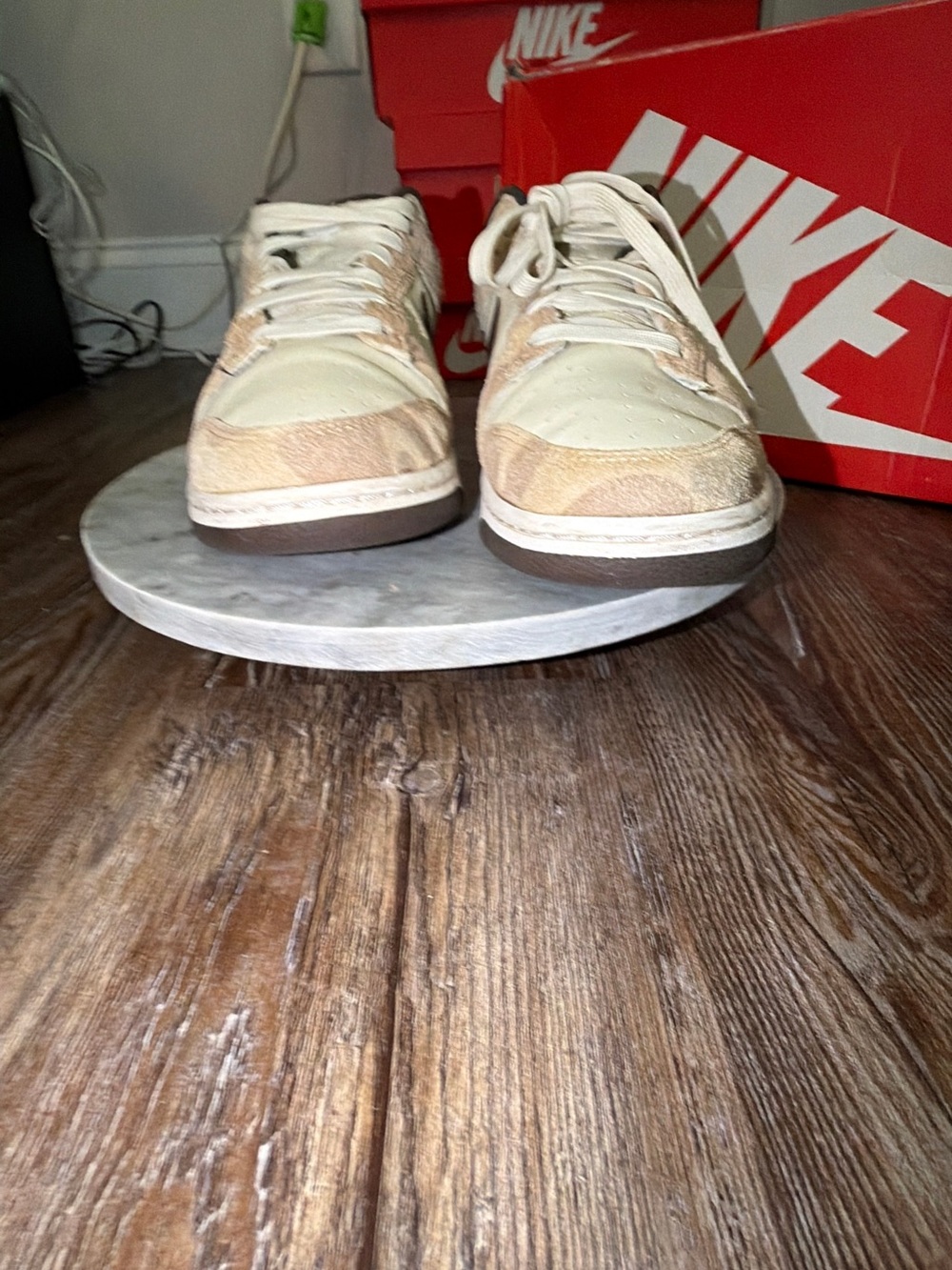 Nike Kids Cream and Brown Low-Top Sneakers